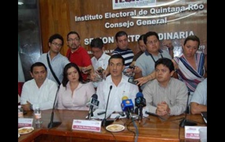 El Consejo General del Instituto Electoral de Quintana Roo en sesión, decide cancelar el registro a Gregorio Sánchez. EL UNIVERSAL  /