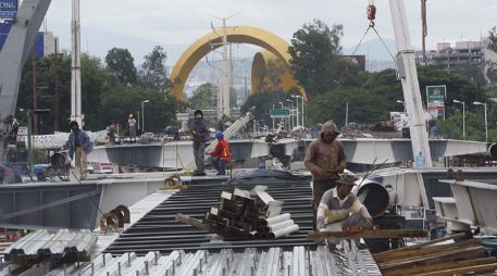 Emilio señaló que aunque la reducción presupuestal afecta a algunas obras, la del Puente Matute Remus estará garantizada. S. NÚÑEZ  /