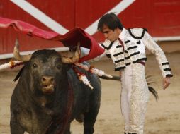 En su primero, Arturo Macías logró series con la derecha que se le jalearon. M. FREYRÍA  /