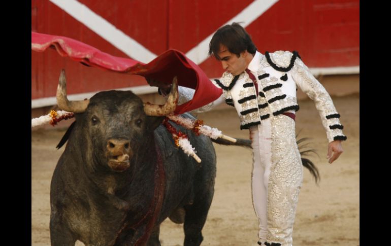En su primero, Arturo Macías logró series con la derecha que se le jalearon. M. FREYRÍA  /