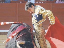 José Tomás vivió una larga recuperación y una difícil rehabilitación tras la cornada recibida el 24 de abril de 2010. ESPECIAL  /