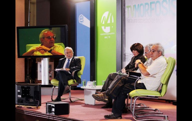 Guillermo Orozco, Diana Sagastegui, José Amozurrutia y Alejandro Piscitelli en el foro TVMorfosis  /