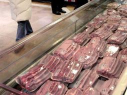 Las exportaciones de carne de Estados Unidos disminuyeron fuertemente el 2004 tras el incidente de vaca loca del 2003. ARCHIVO  /