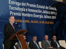 Emilio González durante la ceremonia de entrega de los galardones a la ciencia, tecnología y la innovación en el Estado.  /