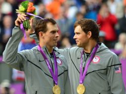 Mike (izq) y Bob (der), en lo más alto del podio de Londres 2012. AFP  /