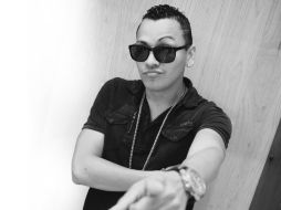 En conjunto. El intérprete se hace acompañar de varios artistas latinos en la producción discográfica que lo regresa al país.  /