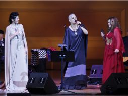 Es la primera vez que las tres artistas se unen en un escenario. EFE  /
