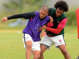 Jorge Hernández (izq) espera que los Zorros puedan lograr la salvación para seguir en Primera División. MEXSPORT  /