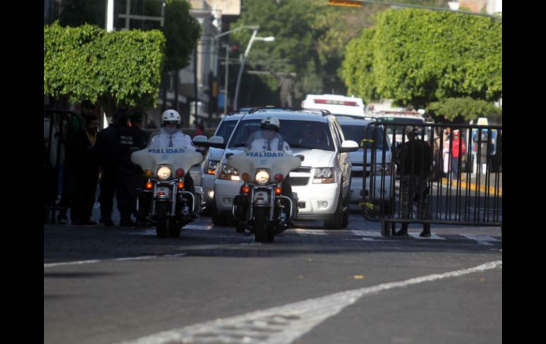 En patrullas, motocicletas, bicicletas y a pie, los uniformados se encargaron del orden vial.  /