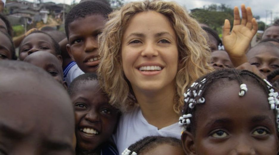 Shakira y las fundaciones los reconocimientos a los ganadores. ARCHIVO /