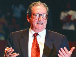 El libro incluye instantes que formaron la vida del poeta chiapaneco. ARCHIVO /