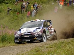 El belga Neuville es líder del Rally de Finlandia. AFP /