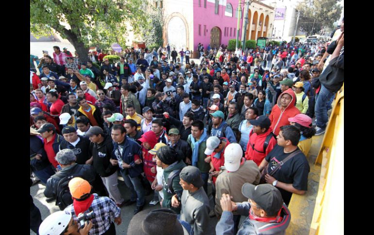 La CNTE rechaza que la Segob les haya planteado una oferta económica para que regresen a sus entidades a iniciar el ciclo escolar. ARCHIVO /