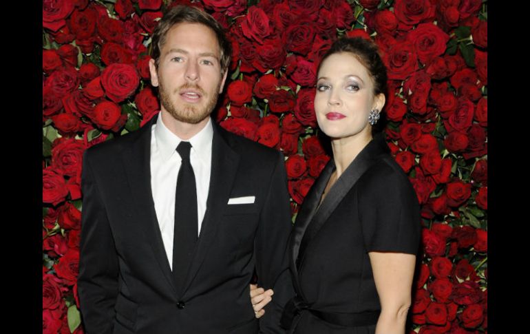 Drew Barrymore y su esposo Will Kopelman se casaron en 2012 y son padres de una niña. AP /