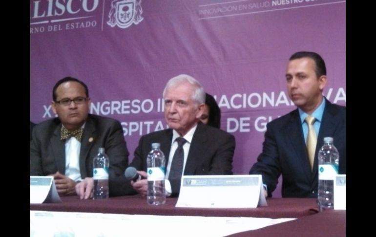 En su experiencia, Harald zur Hausen señala que esta cobertura deficiente de vacuna contra VPH no es exclusiva de algún país.  /