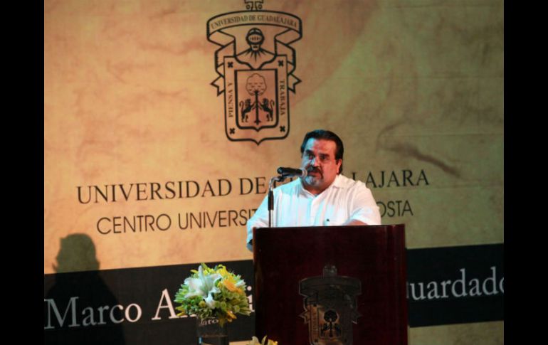 Marco Antonio Cortés Guardado, rector del Centro Universitario de la Costa, con sede en Puerto Vallarta. ESPECIAL /