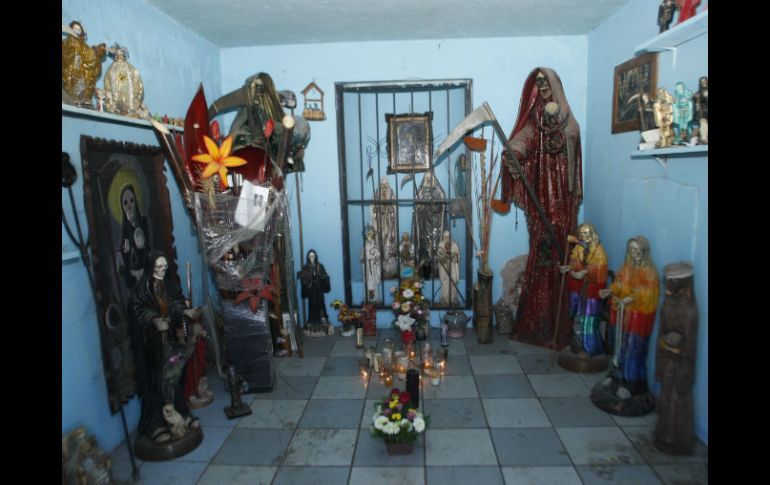 Los policias descubrieron que la pareja que esclavizó a la joven es adoradora de la Santa Muerte. ARCHIVO /