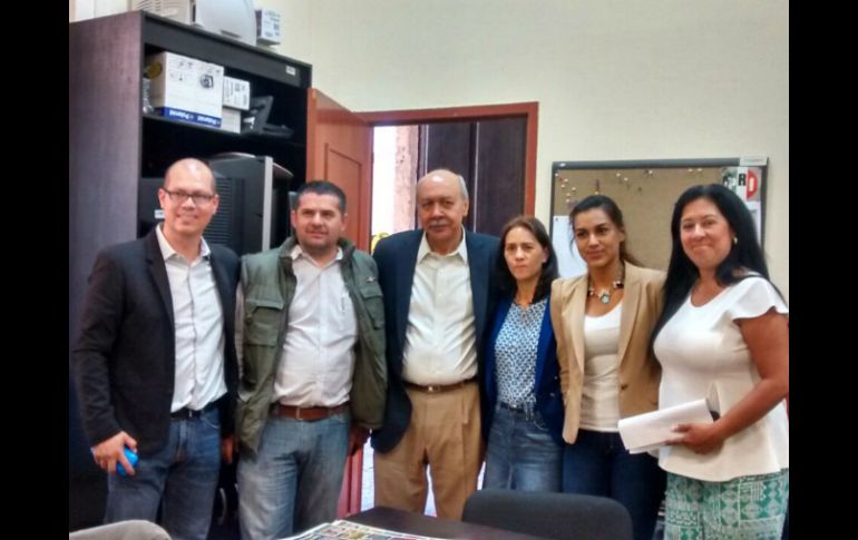 González Pimienta recorrió las instalaciones del Palacio Legislativo con los cinco diputados. EL INFORMADOR / Z. Ramírez