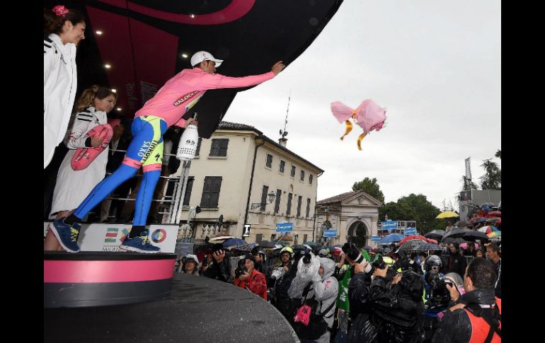 Contador tiene ahora 17 segundos de ventaja sobre Aru. EFE / D. dal Zennaro