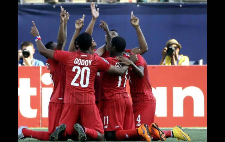 Panamá celebra el gol del minuto 55 que les dio la victoria momentánea. AP / M. Pérez