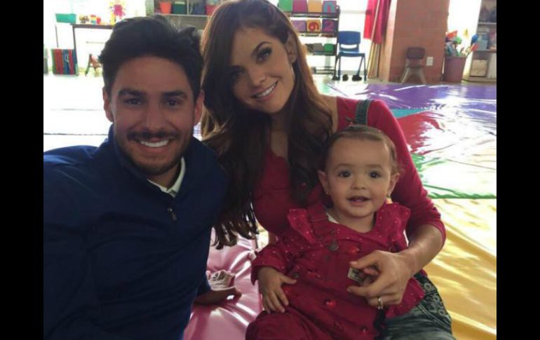 El jugador publicó una foto en su Twitter con la leyenda 'No hay mayor tesoro que la familia'. TWITTER / @RafaMLOficial