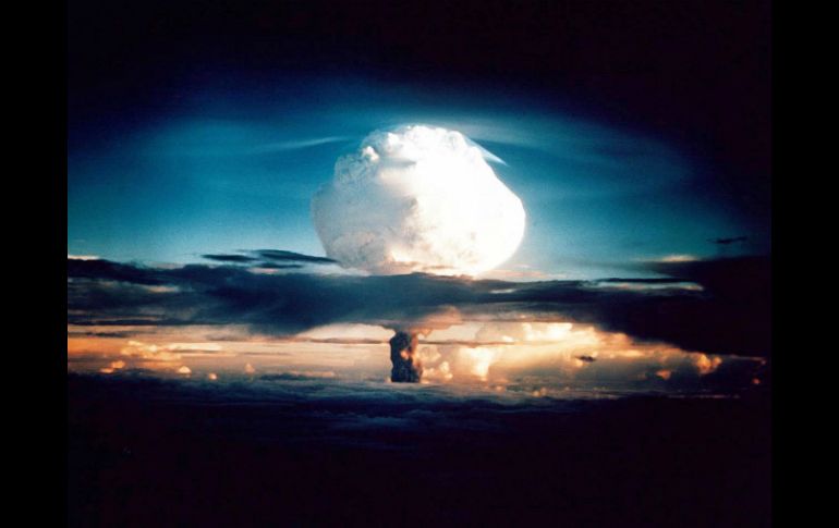 En pocas palabras, una bomba de hidrógeno incluye una atómica en el interior de su núcleo. AFP / ARCHIVO