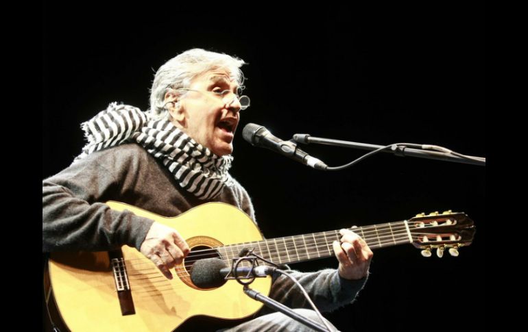 El músico Caetano Veloso suma su voz al número creciente de artistas que rechazan el gobierno interino brasileño. EL INFORMADOR / ARCHIVO