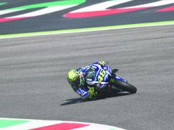 Valentino Rossi sumó su segunda “pole” de la temporada al ser el más rápido en los entrenamientos en el circuito de Mugello. AFP /