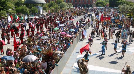 Algunos danzantes tienen varias horas venerando a 'La Generala'. EL INFORMADOR / M. Vargas