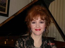 Irina es egresada del Conservatorio Estatal Chaikovsky de Moscú, donde obtuvo el grado de Maestría en Bellas Artes. TWITTER / @musicaunam