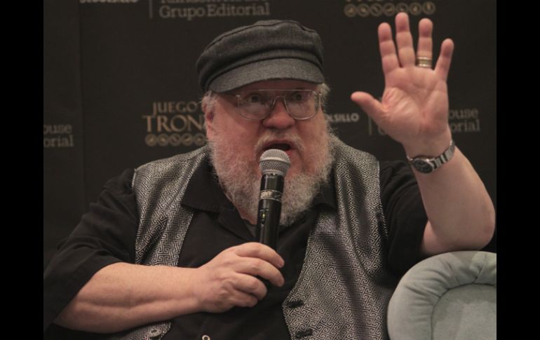 George R. R. Martin fue sin duda una de las grandes estrellas de la FIL.  /