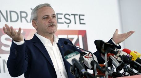 El líder socialdemócrata, Liviu Dragnea, no podrá ser designado primer ministro por haber sido condenado por fraude electoral. EFE / T. Ghement