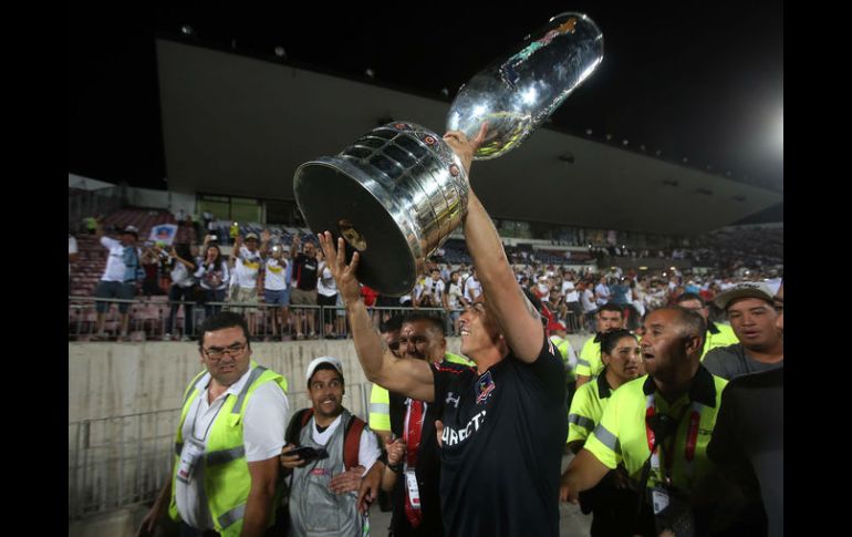 Al ser campéon, el Colo colo se ganó el derecho de disputar la segunda fase de la Libertadores. EFE / E. González