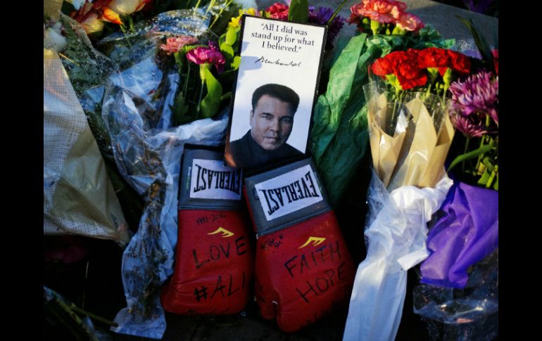 Muhammad Ali fue campeón de peso completo en tres ocasiones, con una mezcla jamás antes vista de velocidad, poder y astucia. AP / ARCHIVO