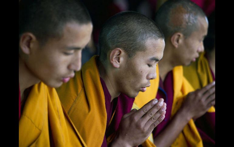 Los jóvenes que se inmolan de esta forma corean lemas pidiendo libertad en el Tíbet o el regreso al Dalai Lama a la región. AP / ARCHIVO