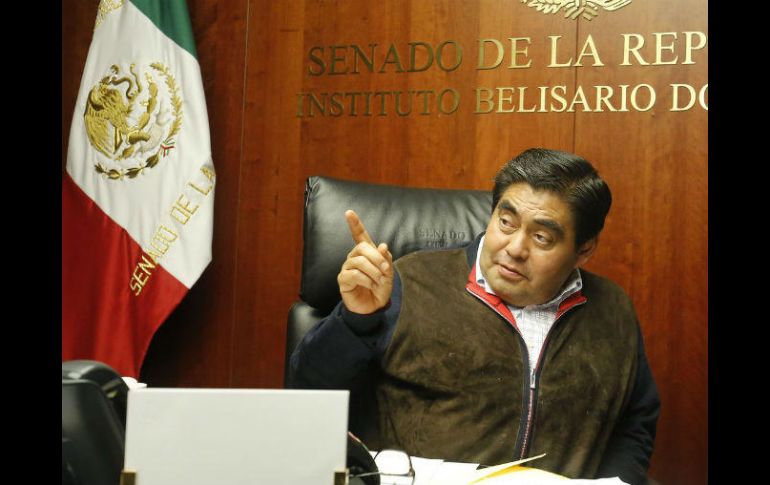 Padierna anunció esta mañana que el lunes los senadores Miguel Barbosa (foto) y Raúl Morón pondrán su renuncia sobre la mesa. TWITTER / @MBarbosaMX