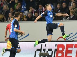 Andrej Kramaric celebra la anotación que da la histórica victoria al Hoffenheim. AFP / T. Kienzle