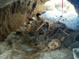 Para la delegada del INAH Jalisco se trata de una tumba de tiro. ESPECIAL / Policia de Tlajomulco