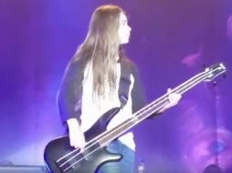 Mostró que tiene talento para la música y no se mostró nervioso en el escenario. YOUTUBE / Juan Sebastián Rodríguez Isáziga