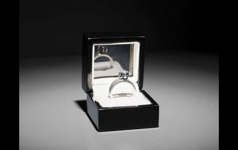 El eje de la exhibición es el anillo fabricado a partir de las cenizas de Luis Barragán. ESPECIAL / MUAC