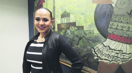 Voz. Dina Buendía se encuentra promocionando su disco homenaje a Juan Gabriel. EL INFORMADOR / F. González