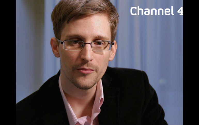 En su cuenta en Twitter, Snowden publicó la liga del reportaje en el diario The New York Times. AFP / ARCHIVO