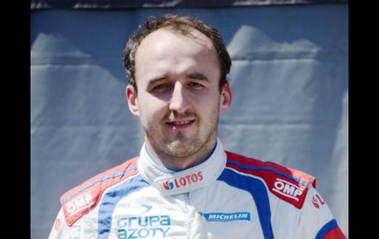 En el 2011, el piloto polaco tuvo un grave accidente mientras participaba en el rally de Génova y perdió movilidad en un brazo. TWITTER / @R_Kubica