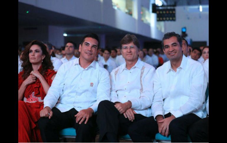 Los  integrantes del PRI celebran su 22 Asamblea Nacional. TWITTER / @EnriqueOchoaR