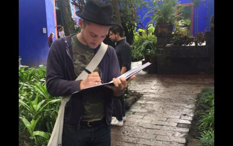 'Hoy tuvimos la visita de @elijahwood en #LaCasaAzul', escribió la cuenta del museo. FACEBOOK / Museo Frida Kahlo