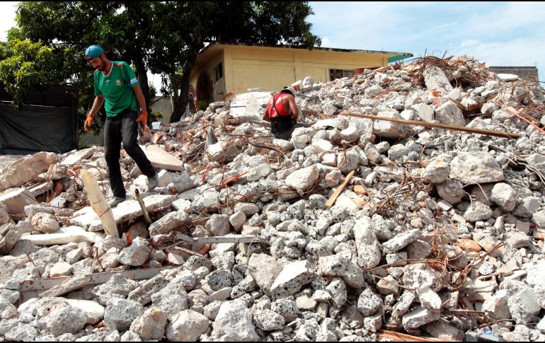 También reconocieron el trabajo de todos los millones de mexicanos que salieron a las calles a ayudar. NTX/B. Moncada