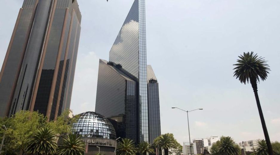  En el mercado accionario local se opera un volumen de 1.3 millones de títulos. AFP / ARCHIVO