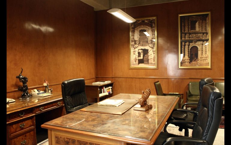 Historia. Colección Jorge Álvarez del Castillo donada a la Biblioteca Pública del Estado Juan José Arreola.