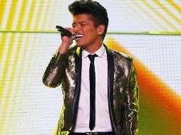 El artista ha alcanzado el número uno en las listas de iTunes Overall Albuns y Overall Songs. AFP/Archivo