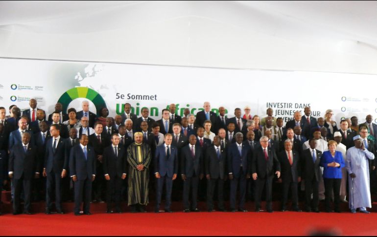 Jefes de Estado y delegados de Europa y África se dieron cita en Abiyán, Costa de Marfil. EFE/ L. KOULA